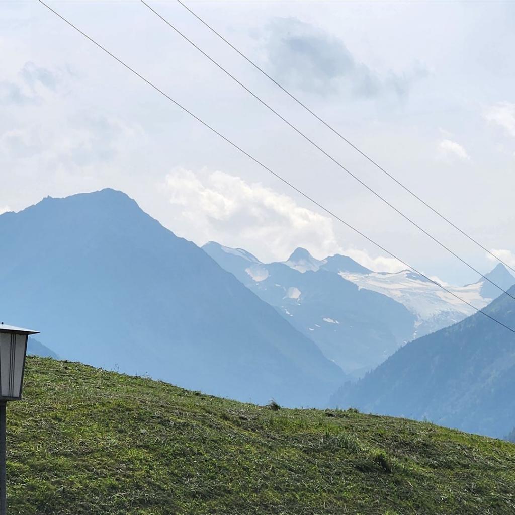 bei der Anreise: Wilder Freiger (links), Wilder Pfaff, Zuckerhütl, Pfaffenkogel (rechts)