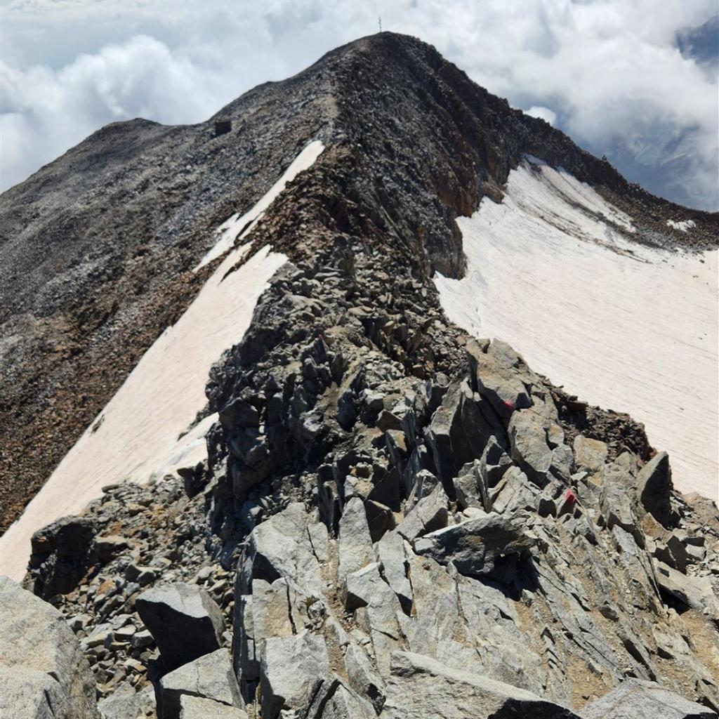 Blick über den Freiger-Grat zum Signalgipfel