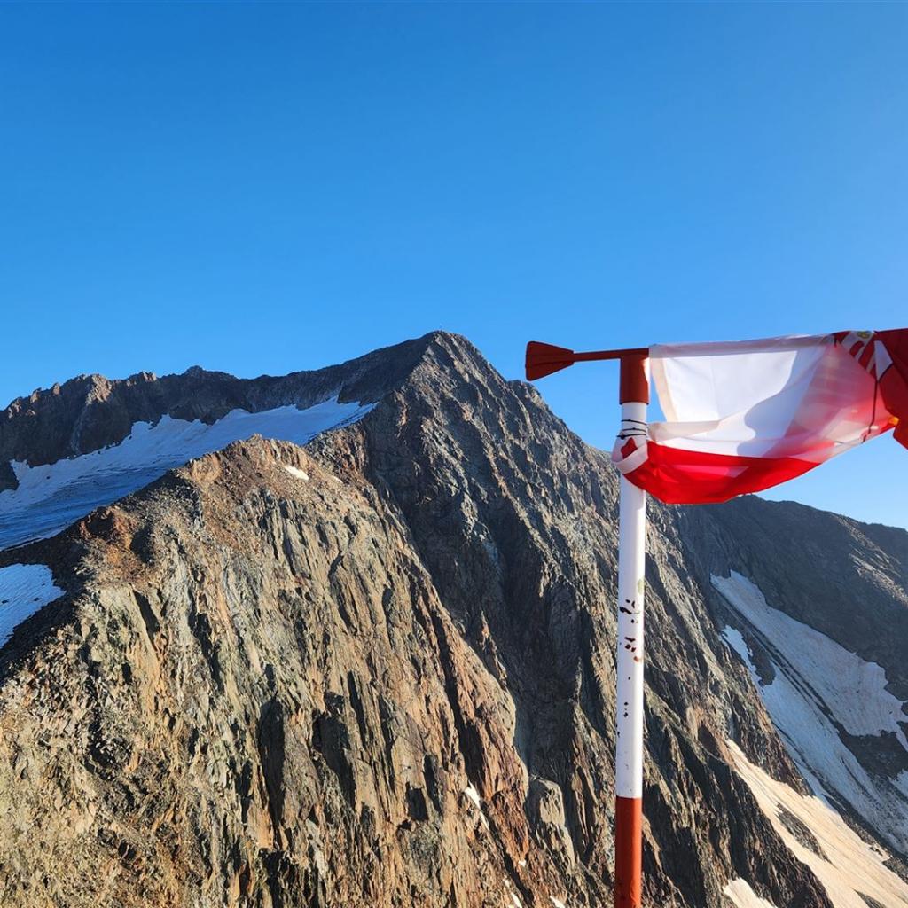 Blick auf den Grat zum Signalgipfel, links der Wilde Freiger