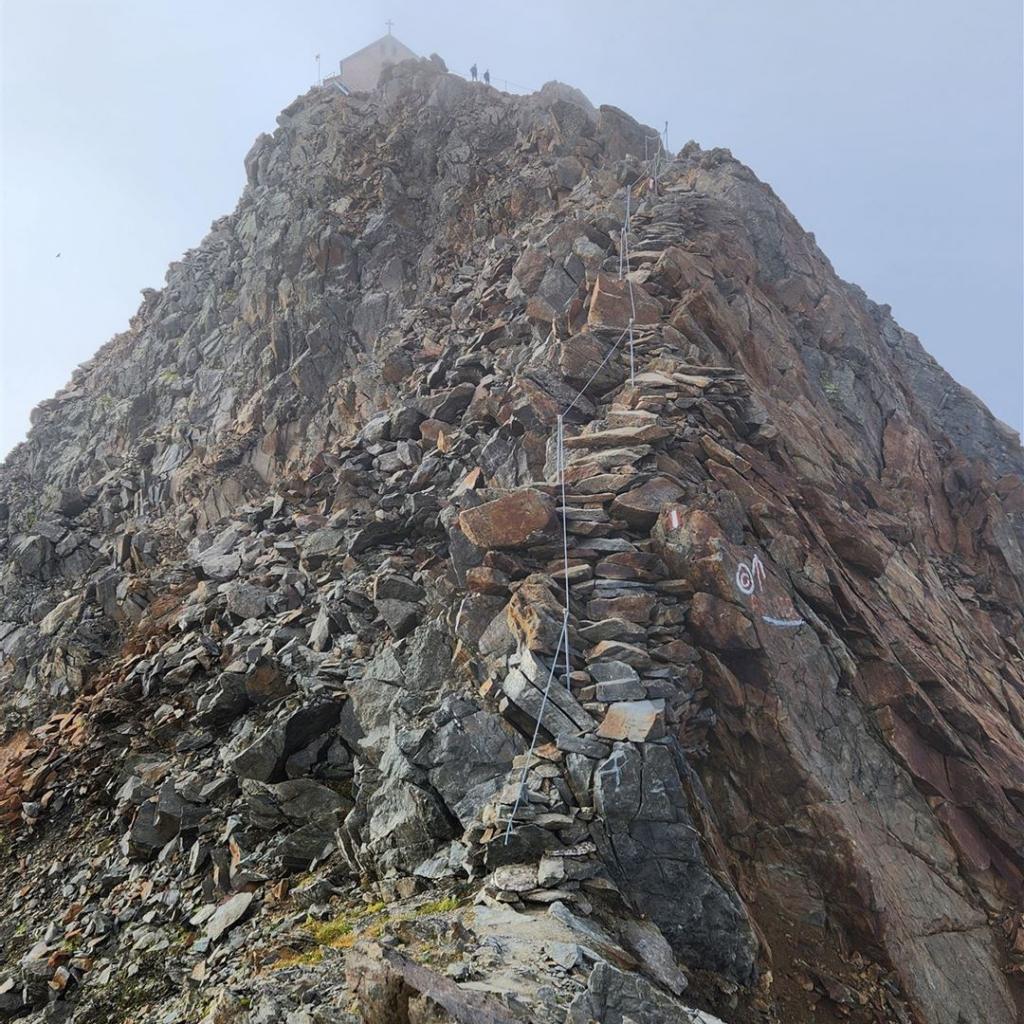 Stufen zum Becherhaus