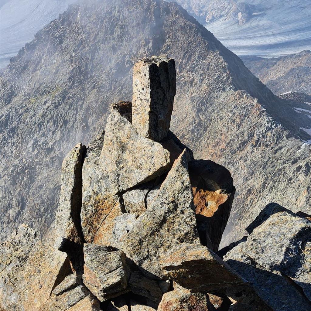 Am Grat zum Becherhaus